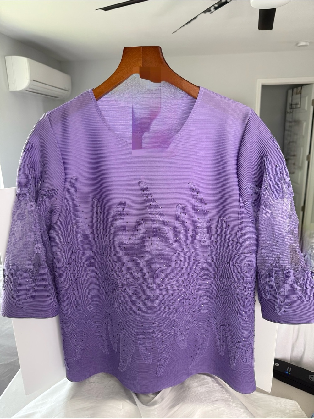 Lavender Embroidered Women's Tunic Top - Elegant Floral Detail